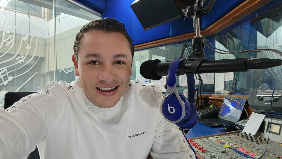 omar_machain's tweet photo. 💥 #Detonadores, este jueves en #ZONAdeConexión unimos generaciones a través de la #BuenaMúsica en @ZONA3Noticias 🔌🎵
¿Qué canción quieren escuchar?
#️⃣ Participen con el hashtag
#QuieroAprender
🔴 #EnVivo de 10 a 11AM en el 91.5FM 📻🎙🎶 https://t.co/yAu5e7pbMQ