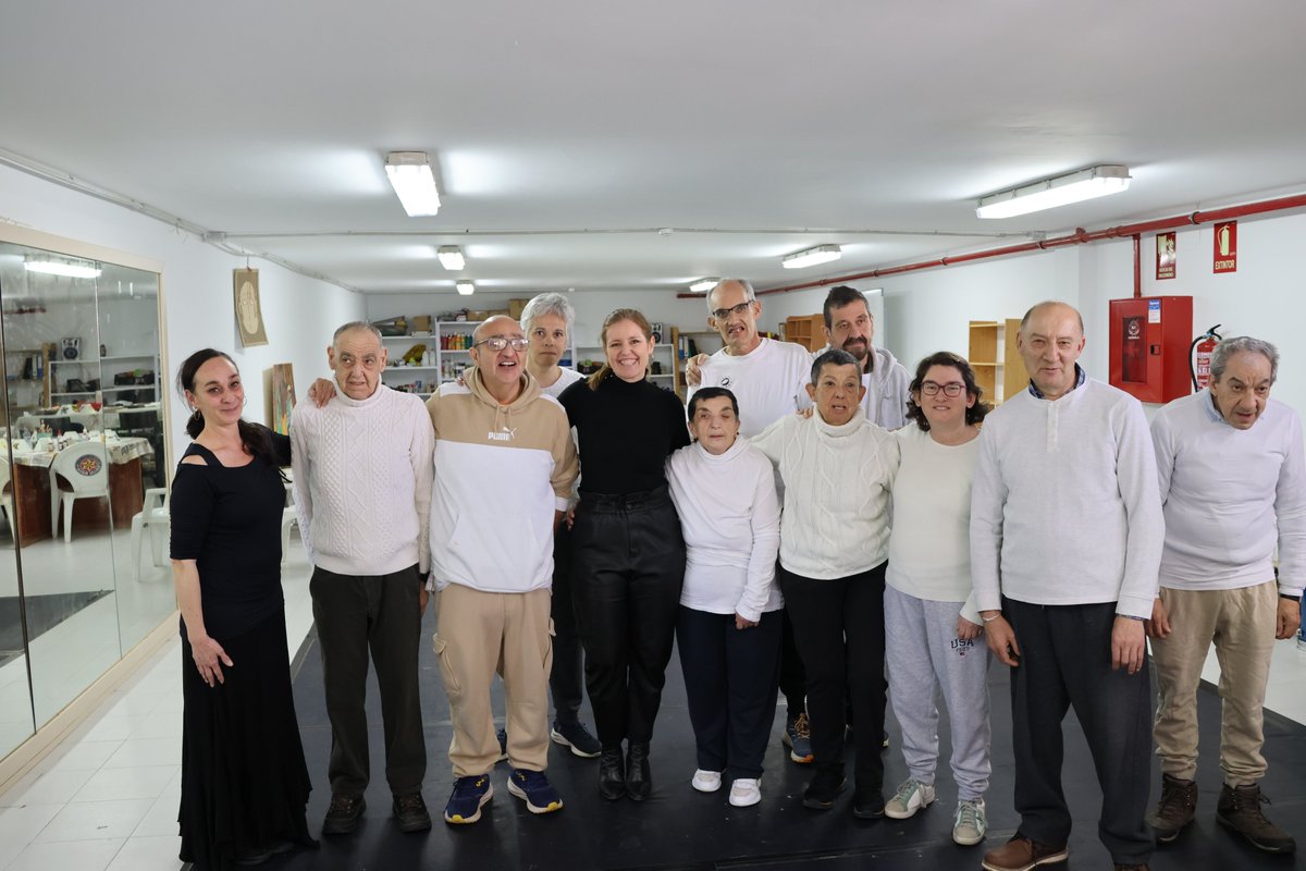 Me ha encantado conocer las residencias de mayores de El Berrueco y Berzosa del Lozoya y su dispositivo para personas con discapacidad.

Este año vamos a invertir 36 millones de euros en servicios sociales en los municipios de la Sierra Norte.

Para la <a href="/ComunidadMadrid/">Comunidad de Madrid</a> cada