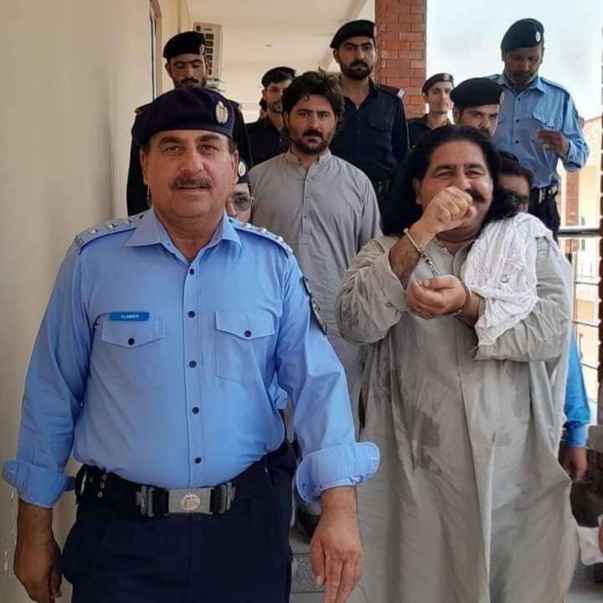 MarianaBaabar's tweet image. They have run out of excuses to keep @Aliwazirna50 behind bars.
But Ali has not run out of reasons to keep laughing at their excesses.
#releasealiwazir