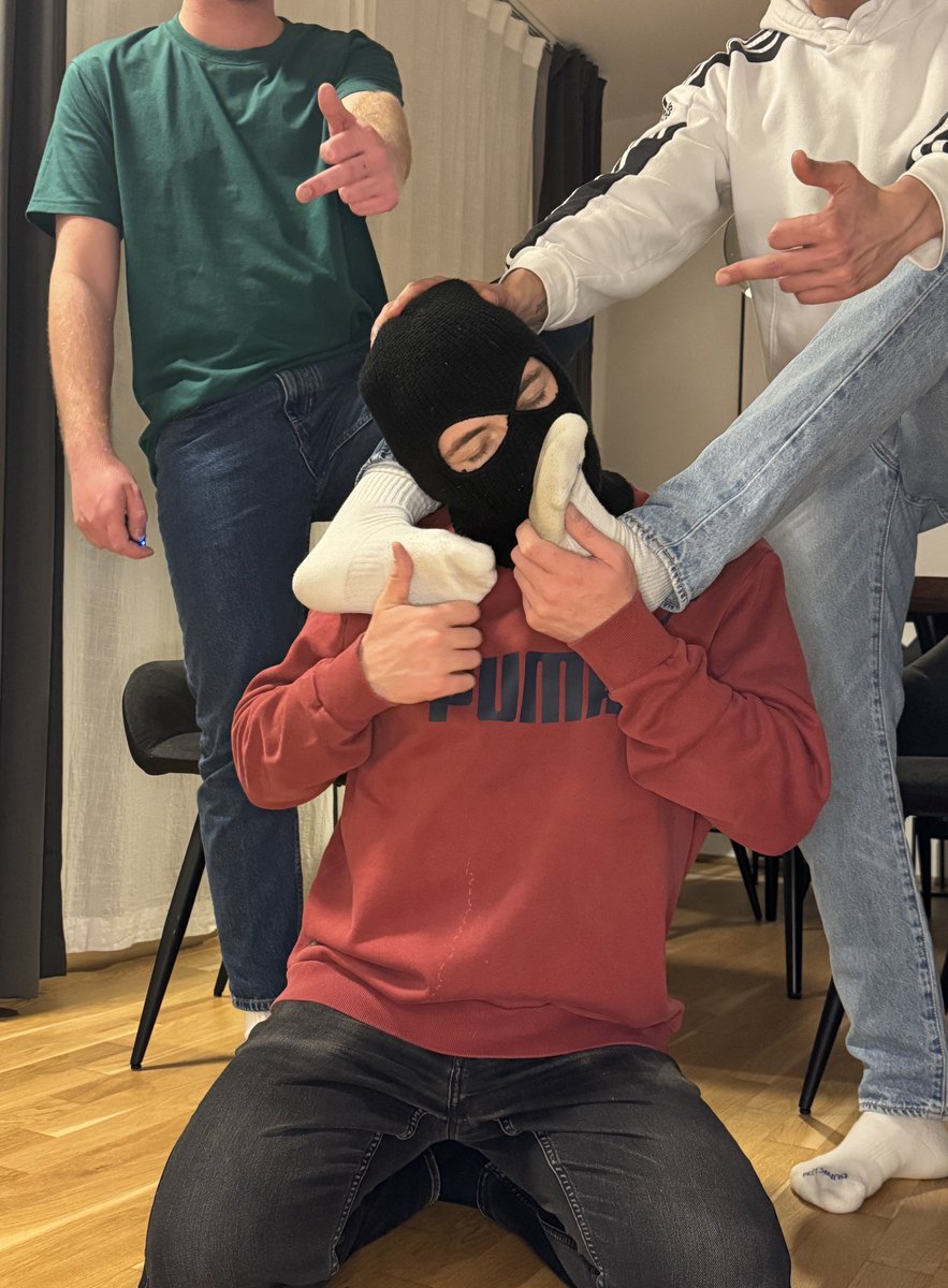 JonaSockenFindom tweet media