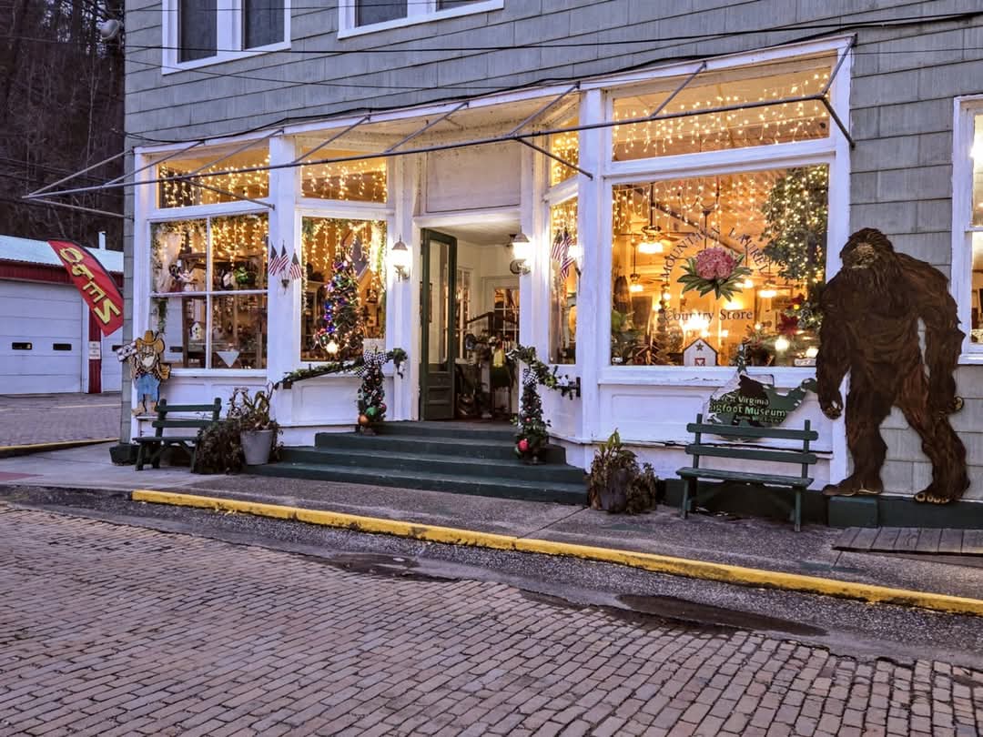 MtnLaurelStore's tweet photo. We have one of the most beautiful stores in all of West Virginia 😊 https://t.co/iPHLk7wv7H