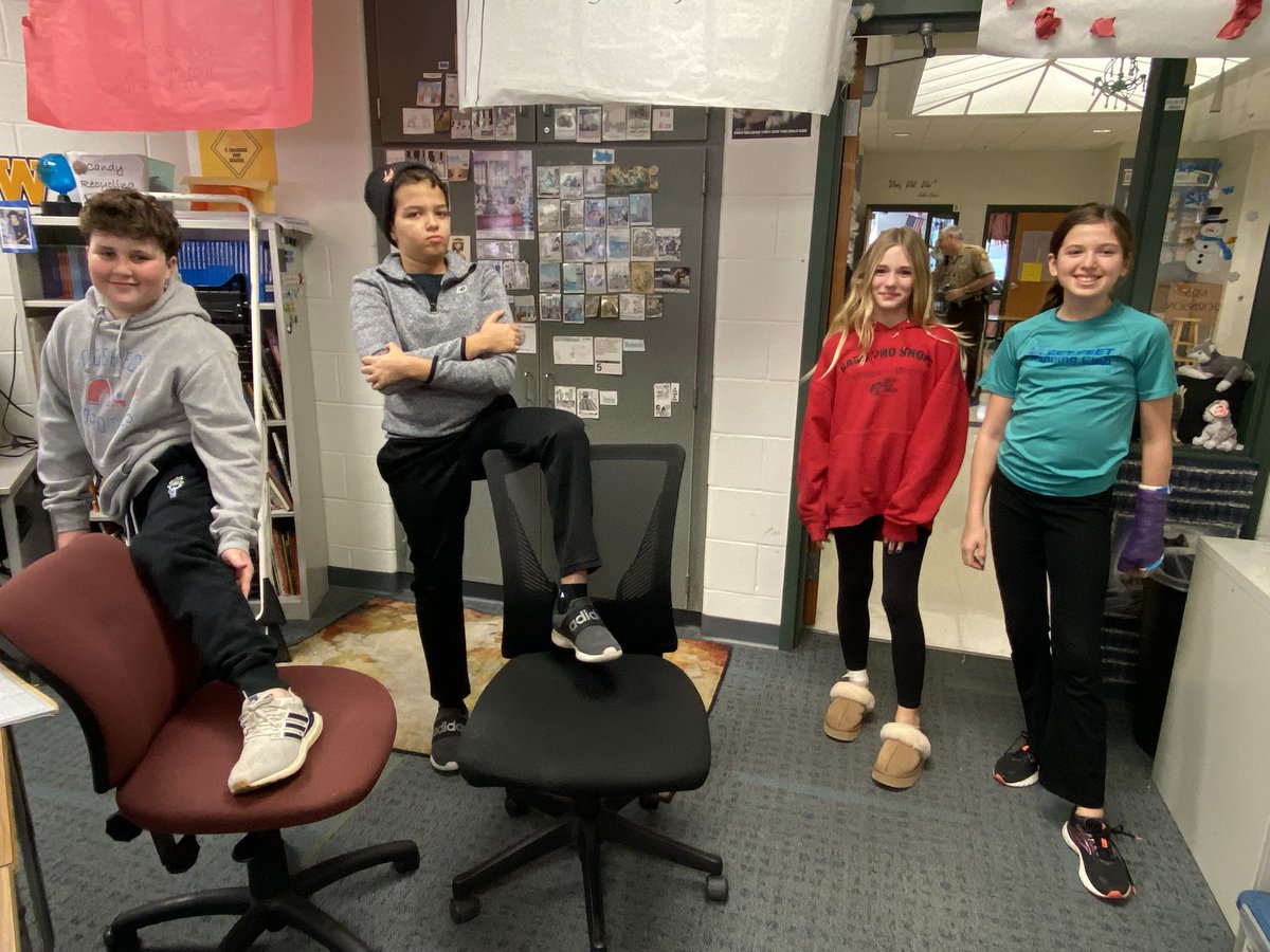 Amy Robinson tweet media