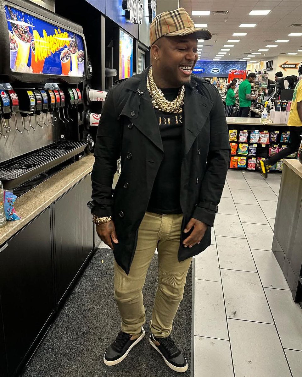 _Diablofilli's tweet image. Smile away the pain, good thing dont come by that easy, you gotta grind and stay solid, paydays will surely come, but still you have to work for it 💰🤞