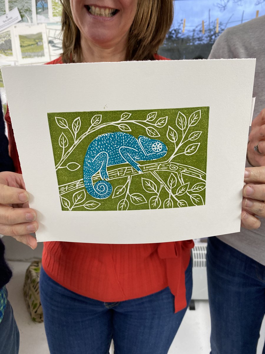 Design_York's tweet photo. Making two-colour linocut prints on yesterday's multi-block linocut workshop. There's a lot to learn in one day, and everyone created very successful prints! 👏
#linocut #LinoPrinting #printmaking #ReliefPrint #NorthYorkshire #PrintmakingWorkshop #workshops #Art https://t.co/kR92Yk30Oa