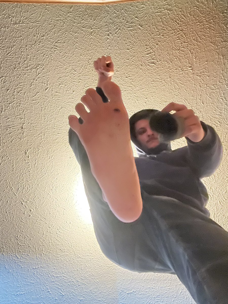 Mastermichael30's tweet photo. I like this view I love staring over my ants @master_updates @bestfootmasters @obedientgaysub #cashcow #findom #findomking #humanatm #malefeet #alphamale https://t.co/FHaZopLpIT