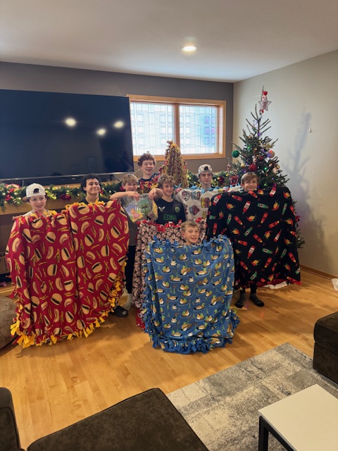 edinahockey's tweet photo. #TBT to these great photos from when Bantam C White and Mite 1 Steel got together for an awesome day!
First, an outing to see Elf.🎬
Then the Bantams made blankets and goody bags for Children’s Hospital as their service project. 💚
Topped off with an evening skate! 🏒 #R2TH https://t.co/iuHcjWOt56