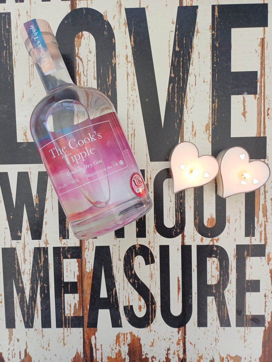 Love is in the air and here's the perfect gift for your Gin loving Valentine.

thecookstipple.co.uk

#GinLover #GinandTonic #Valentine #valentinesdaygift  #GinMadeWithLove #Love #Gift #TheCooksTipple