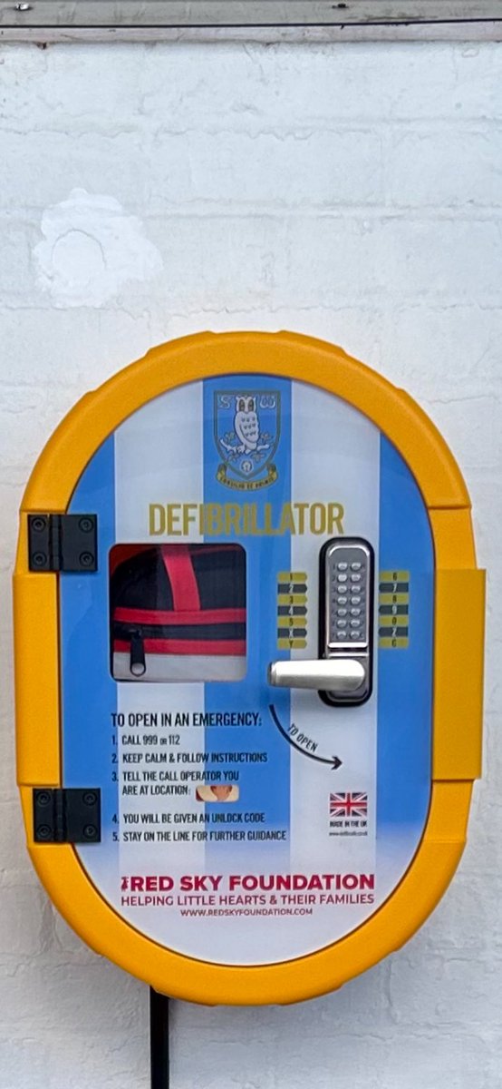 First 4 defibs fitted at Hillsborough this is what they will be like in each clubs colours , just awaiting Lauren’s Legacy #oneineverycorner plaques then they are complete , Saving Lives Together , This One’s For Everyone My Princess 🩷🩷🩷