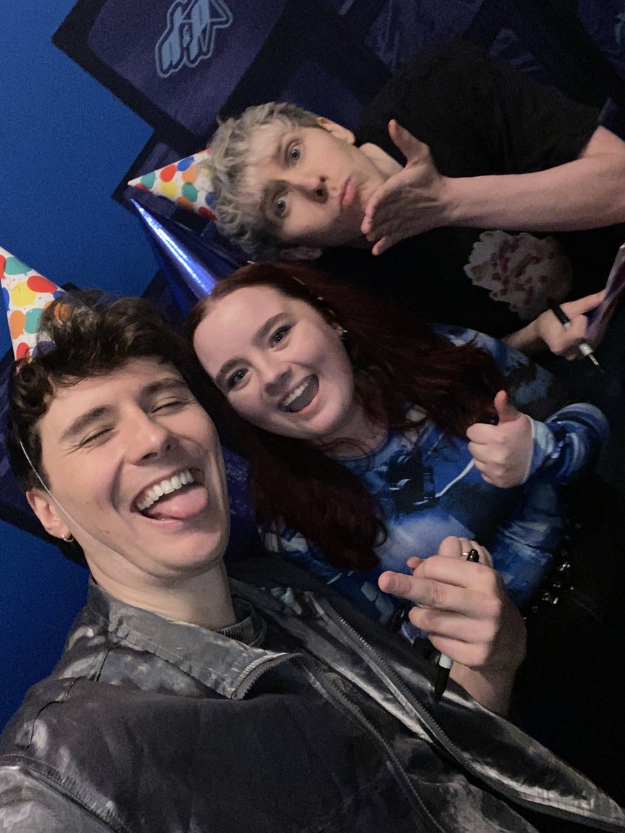 lauren 🤍 tweet media