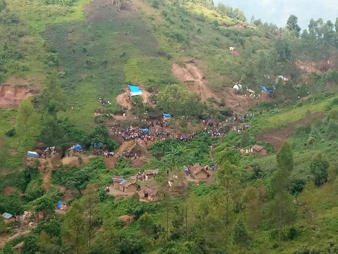 Sud-Kivu : les affrontements se poursuivent ce soir entre les rebelles du #M23 et les Forces armées de la République démocratique du Congo (#FARDC), appuyées par les combattants Wazalendo, sur l'axe #Kazo, #Kalangala et #Nyamigisha, à 6 km du centre négoce minier de Nyabibwe, en