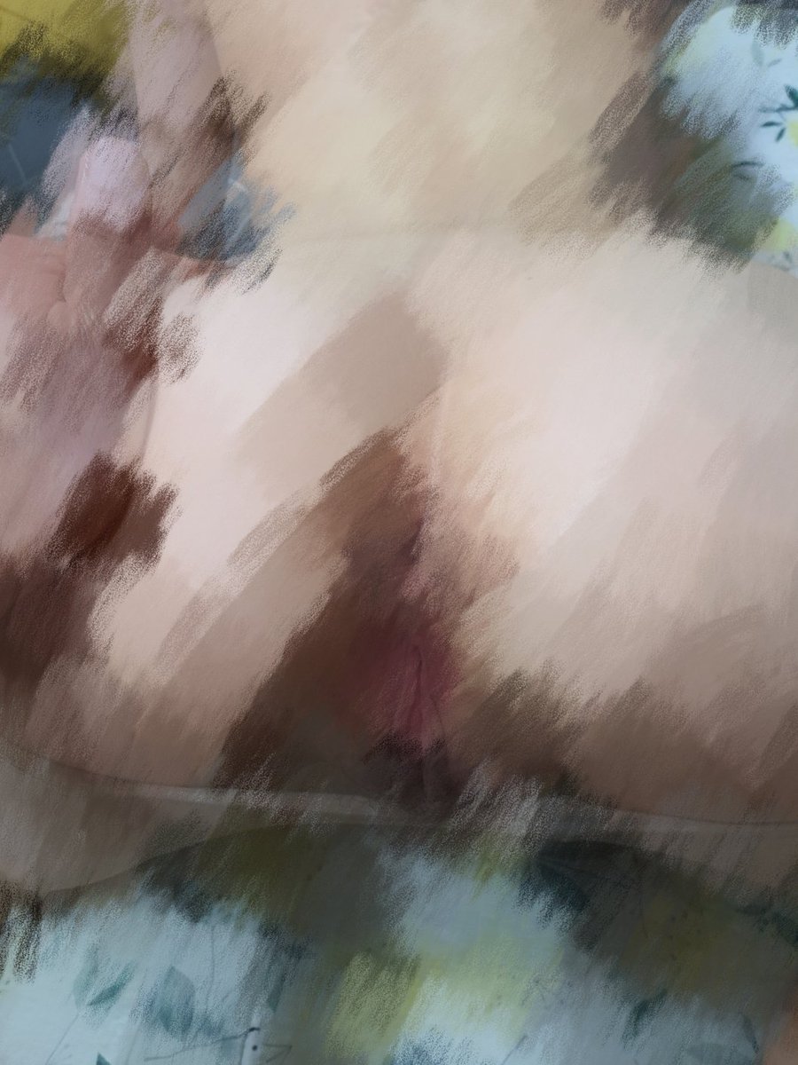 cigarette_butt_'s tweet photo. 이거 원본 살사람? https://t.co/sktWGSml9e