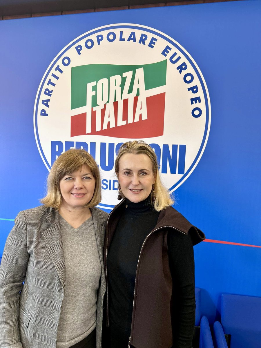 🇮🇹 Felice di annunciare di aver nominato, d’intesa con <a href="/Antonio_Tajani/">Antonio Tajani</a> e <a href="/aleCattaneo79/">Alessandro Cattaneo</a>, l’On. <a href="/IsabellaDeMonte/">Isabella De Monte</a> vice responsabile Esteri di <a href="/forza_italia/">Forza Italia</a>. Auguri per un ottimo lavoro! 

#ForzaItalia #Esteri