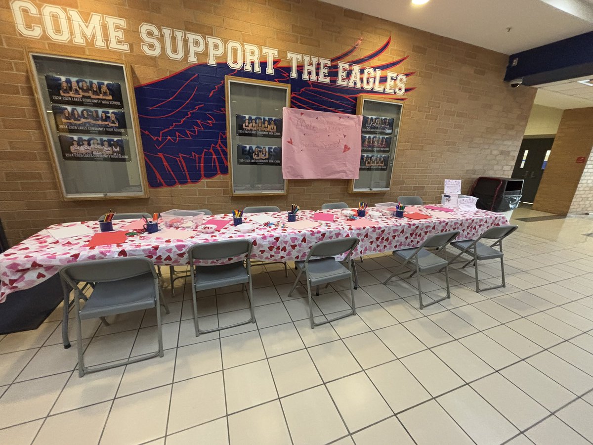ActivitiesLCHS's tweet photo. Hey, Eagles! Make some Valentine’s Cards for local senior citizens today during lunch. Cards will be delivered to Victory Lakes and to State Senator Craig Wilcox’s office. 💙🦅💗 https://t.co/IgC6AkaViE