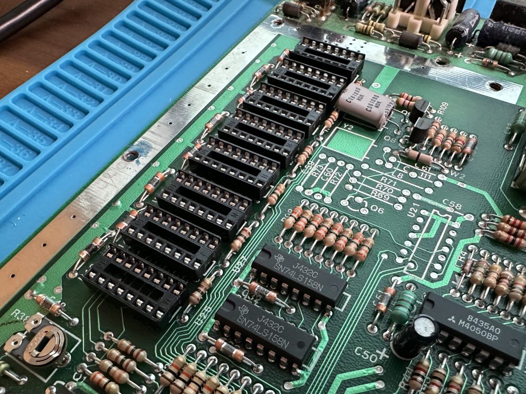 moorejh's tweet image. This is a TBT project I did back in October to replace faulty RAM chips in an Atari 8-bit home computer atariprojects.org/2024/10/12/rep… #atari #atari8bit #retrocomputing #TBT