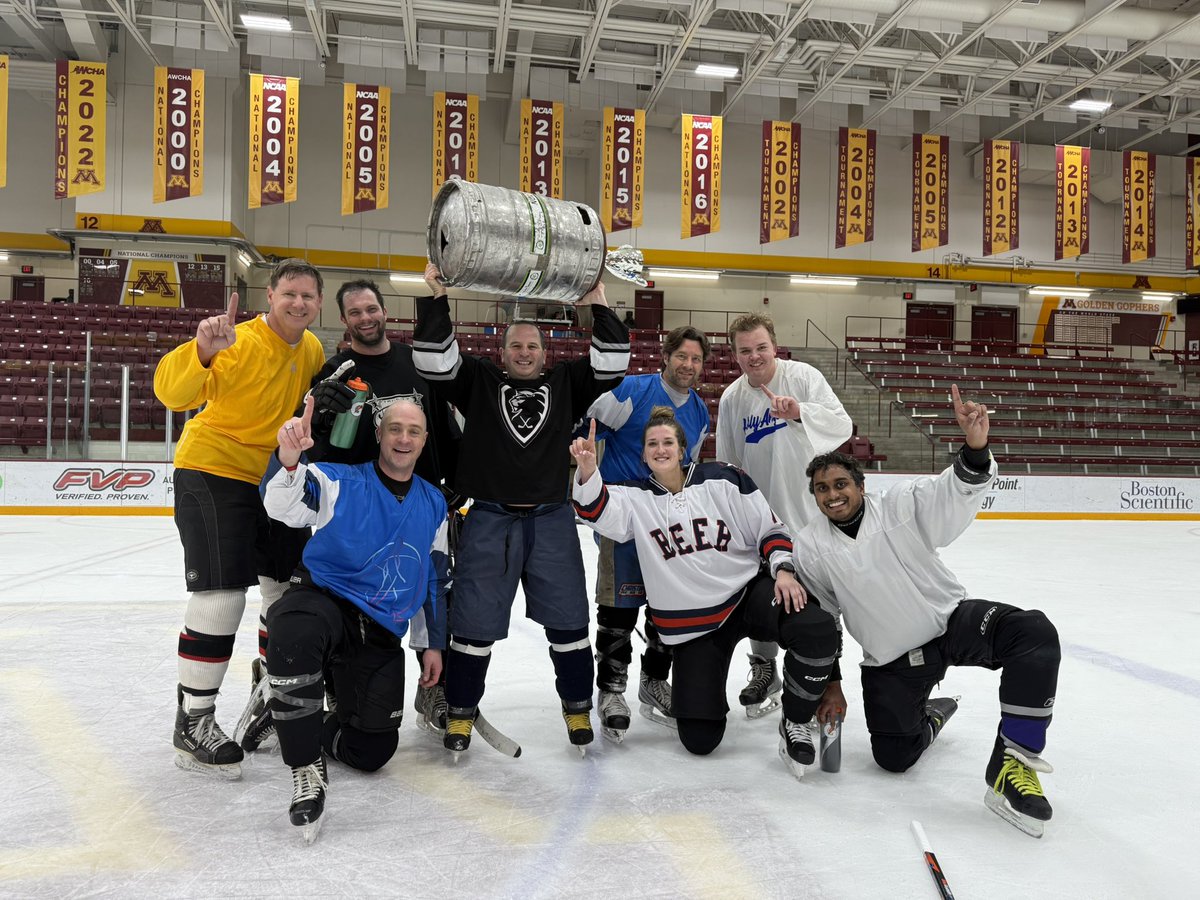 UTHealthNeuro's tweet image. Justin Mascitelli, MD, FAANS, recently captained the team that won the Van Wagenen Hockey Tournament in Minneapolis. Net proceeds for the event support the William P. Van Wagenen Fellowship. Congrats to @jmascite and his teammates on their victory! @UTHealthSA @UTHealthNeuro