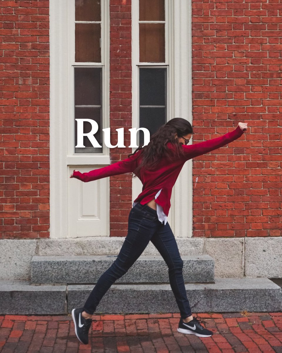 ⚡ Acuario me tomó por sorpresa: rebelde, libre, liviana.
Los días fluyen sin peso, el cuerpo se vuelve aire.

Me hice amiga de lo incierto, de lo distinto y de mis amigos. 

 Correr, 💫 sentir, 🌍 vivirlo todo...
hasta que nos crezcan las alas 🦋.