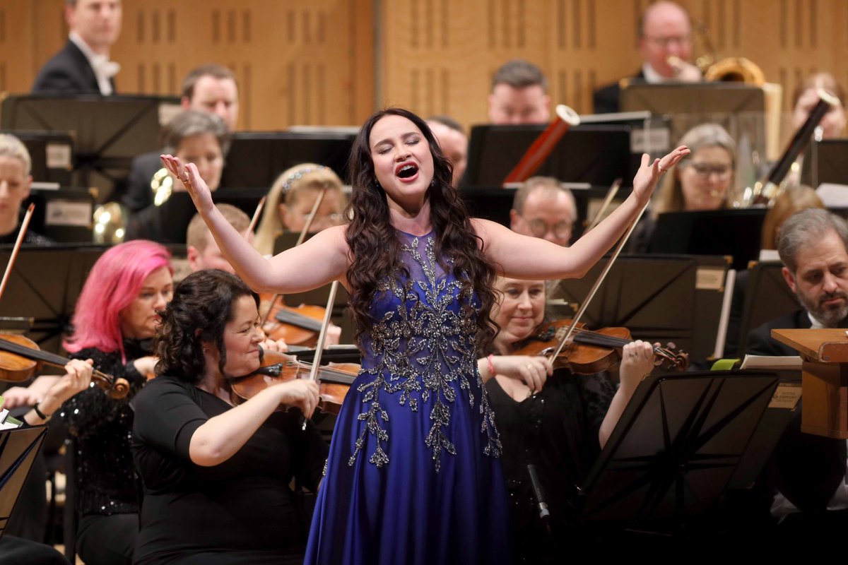 Veronica Dunne International Singing Competition tweet media