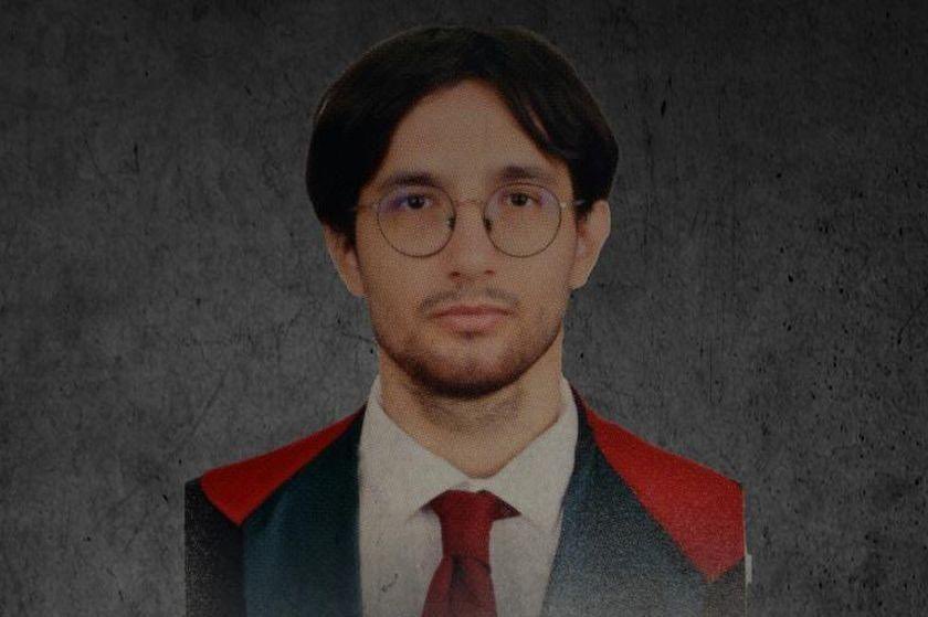 yazserap01's tweet photo. 15 gün önce, Hakim ve Savcılık sınavında yüksek puan almasına rağmen sözlü mülakatta elenen genç hukukçu Mert Akdoğan intihar etmişti.
...
Bugün AKP Grup Başkanvekili Özlem Zengin, hakim ve savcı atamasında yeğenini Cumhurbaşkanı Erdoğan'a gösterdi.

"Yeğenimin de adını telaffuz etmek istiyorum. Kurada da adını görürüz."