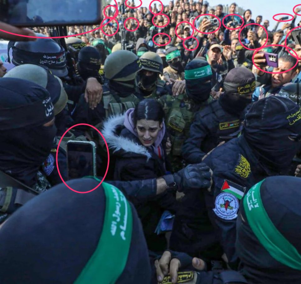 EYakoby's tweet image. I’ve never seen a genocide where everyone has a smartphone with unlimited data.