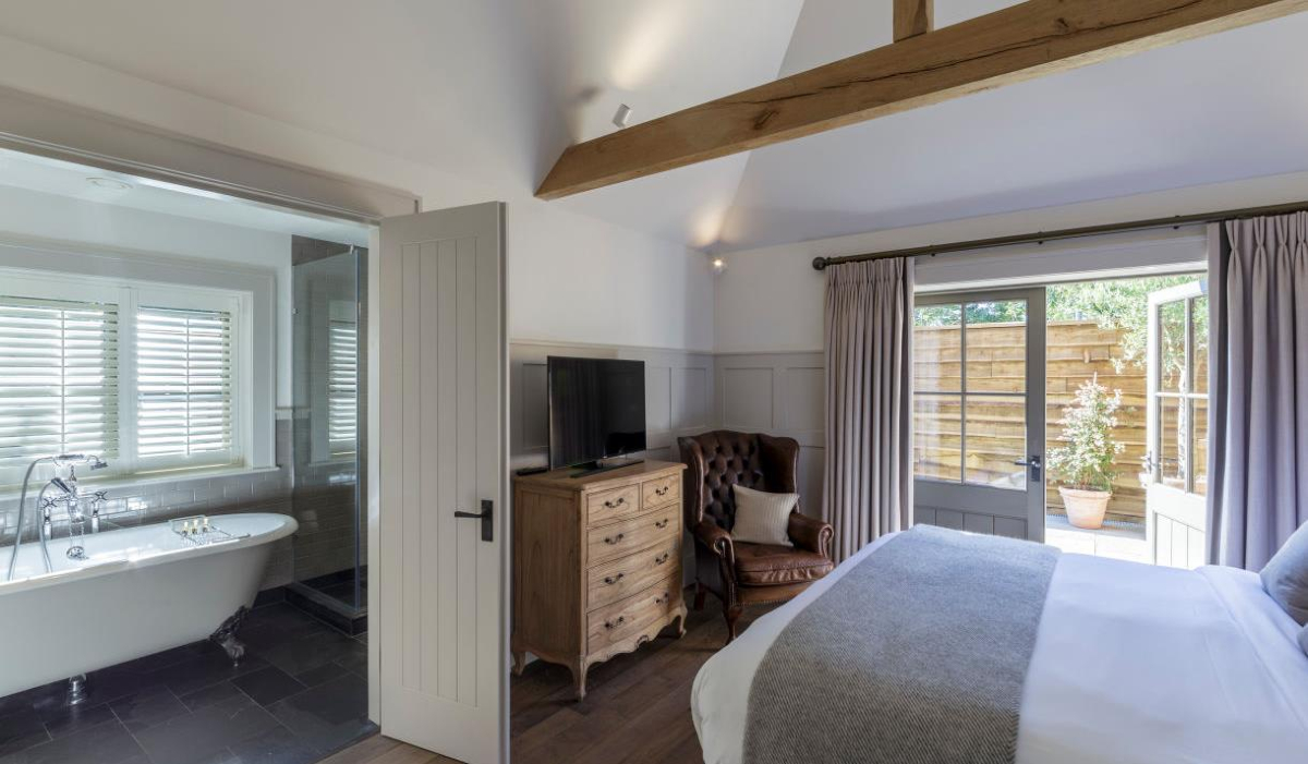 Looking for a slice of luxury for your next event?

Discover a host of venues oozing luxury from the moment your delegates arrive....
meetbeyondlondon.com/luxury-venues

📸: <a href="/BlenheimPalace/">Blenheim Palace</a>  | Cliveden House | Fairmont Windsor Park | <a href="/HurleyHouseH/">Hurley House Hotel</a> 

#luxuryvenues #eventprofs #eventplanner