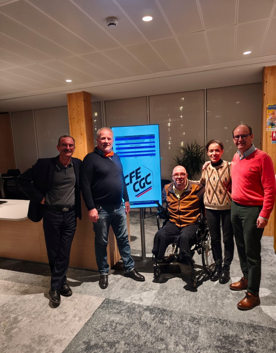 La CFE-CGC signe un partenariat avec de l'appli "VIP", qui géolocalise les stationnements PMR !

Créée par Philippe Croizon et Thierry Garot, elle fournit + de 800 000 lieux accessibles et places de parking  aux  titulaires d’une carte CMI-S  !

👉 very-important-parking.fr/telecharger/