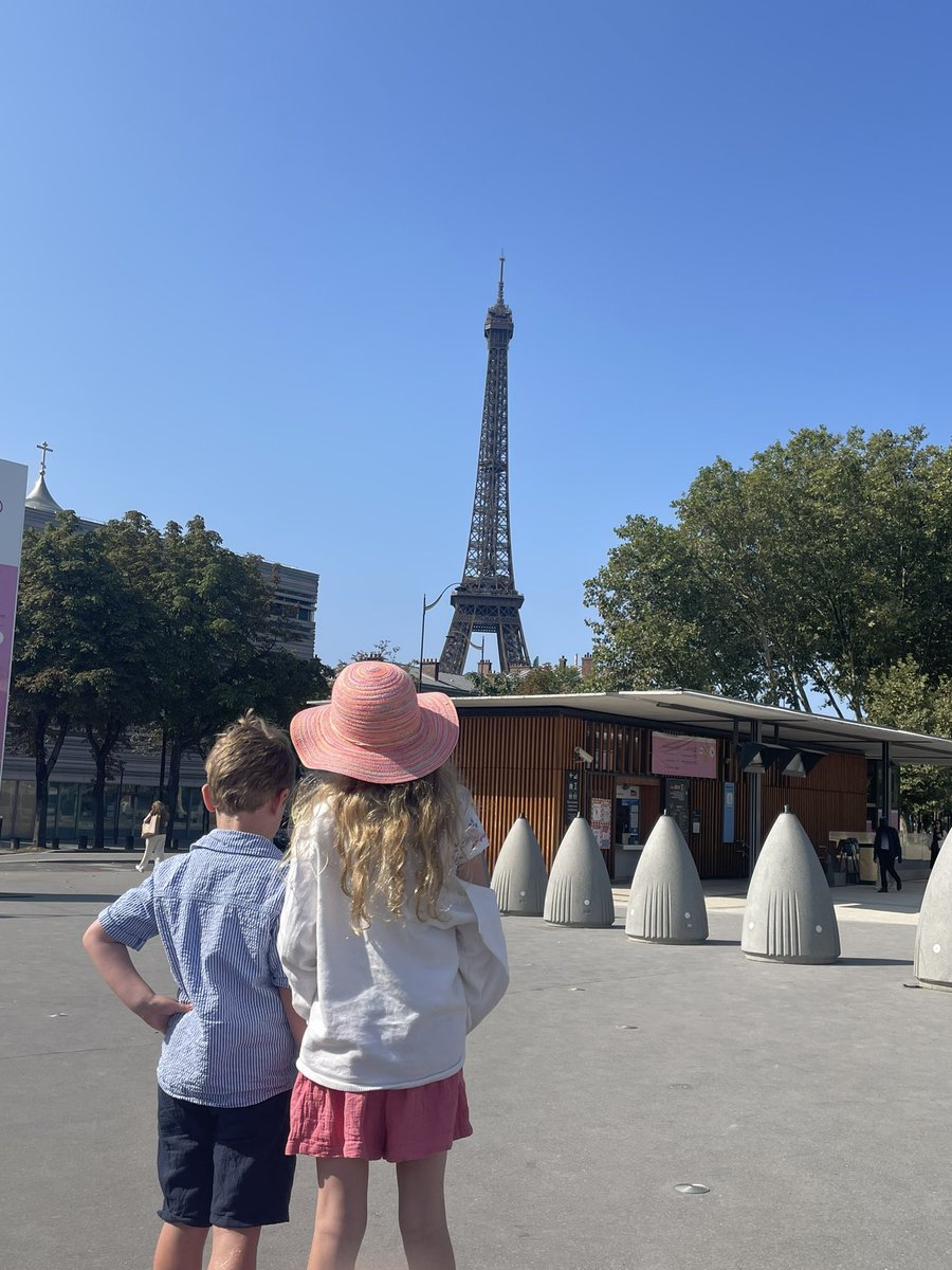 How to have an epic road trip to Paris with kids 

theinspirationhighway.com/2025/01/an-epi…

#travelblogger 
#tblogger
#travel 
#paris
#travelwithkids 
#mummyblogger