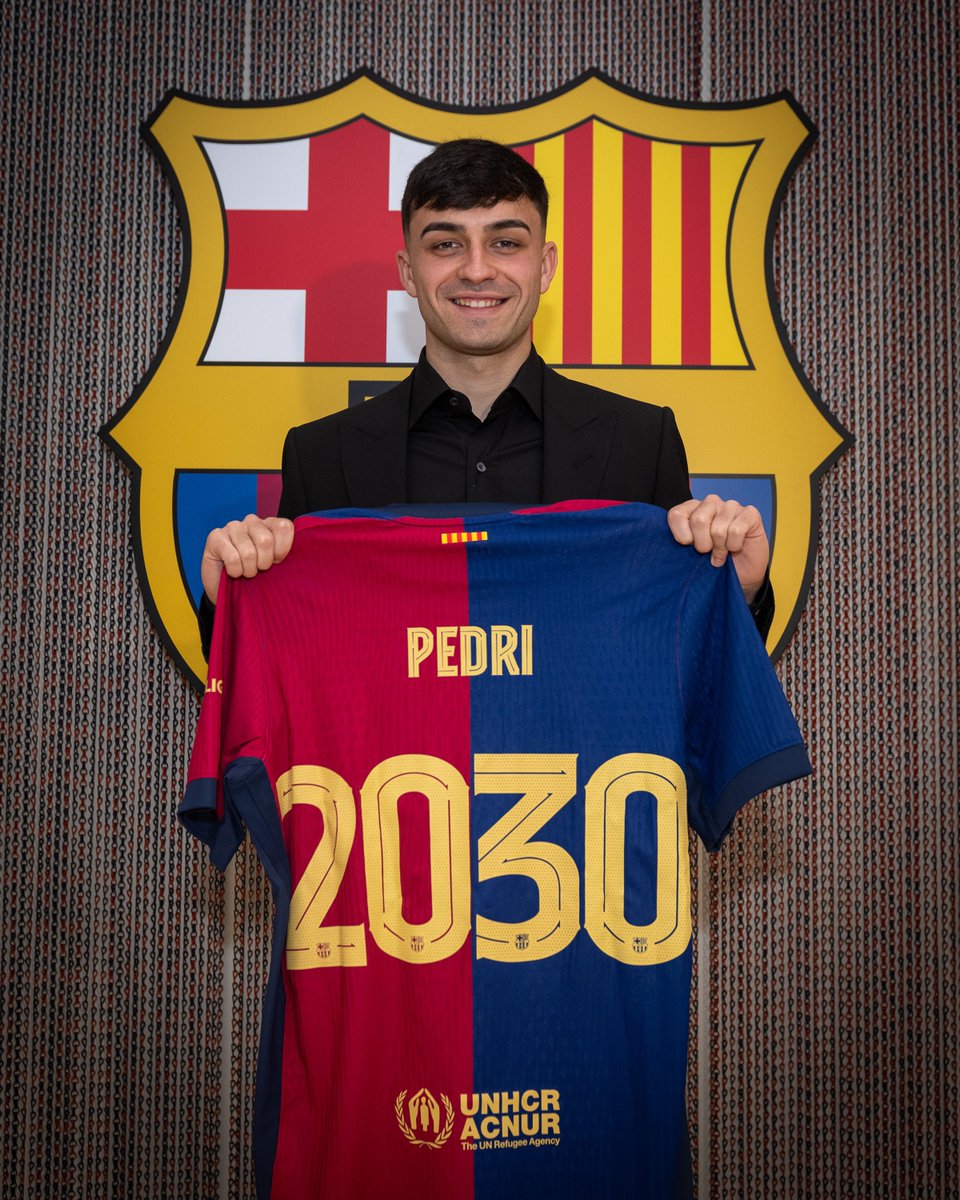 raphinhaav1's tweet photo. HE IS A CULER ❤️💙 https://t.co/DuNCKHVhwU