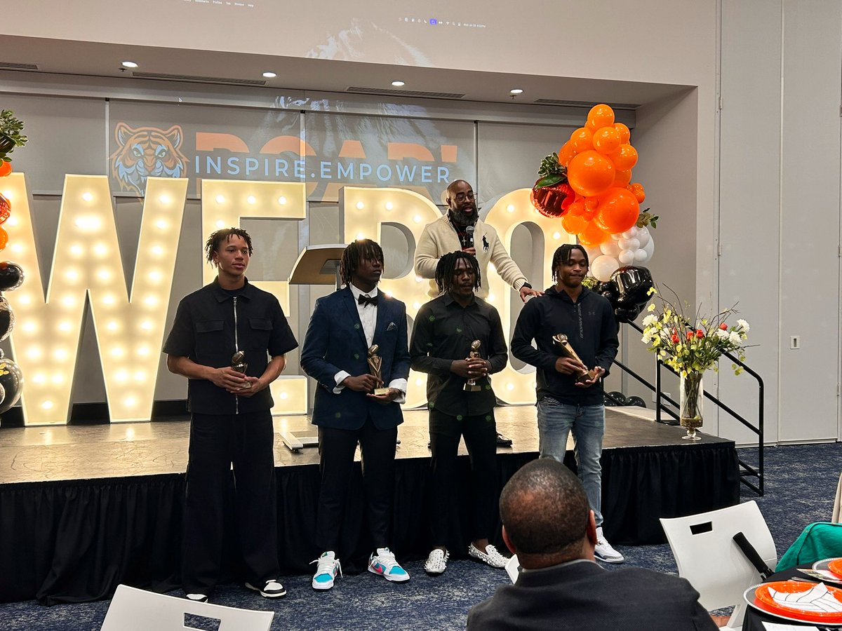 Lancaster Football (@lancasterfbwebo) on Twitter photo Award recipients from the Fall Athletics Banquet (L-R) Newcomer of the Year-James Foster <a href="/2wayFoster/">James Foster III</a> Defensive MVP-Dylan Sandles <a href="/SandlesDylan/">Dylan (Dill pill) Sandles</a> Offensive MVP-Izayah Lee <a href="/zayygoind1/">Izayah lee</a> Team MVP-Braylan McDonald <a href="/BraygoinD1/">Braylan McDonald</a> Mr. WEBO-Osborne Duncan <a href="/OsborneDuncan77/">Osborne Duncan lll ✞</a> not pictured Award recipients from the Fall Athletics Banquet (L-R) Newcomer of the Year-James Foster <a href="/2wayFoster/">James Foster III</a> Defensive MVP-Dylan Sandles <a href="/SandlesDylan/">Dylan (Dill pill) Sandles</a> Offensive MVP-Izayah Lee <a href="/zayygoind1/">Izayah lee</a> Team MVP-Braylan McDonald <a href="/BraygoinD1/">Braylan McDonald</a> Mr. WEBO-Osborne Duncan <a href="/OsborneDuncan77/">Osborne Duncan lll ✞</a> not pictured