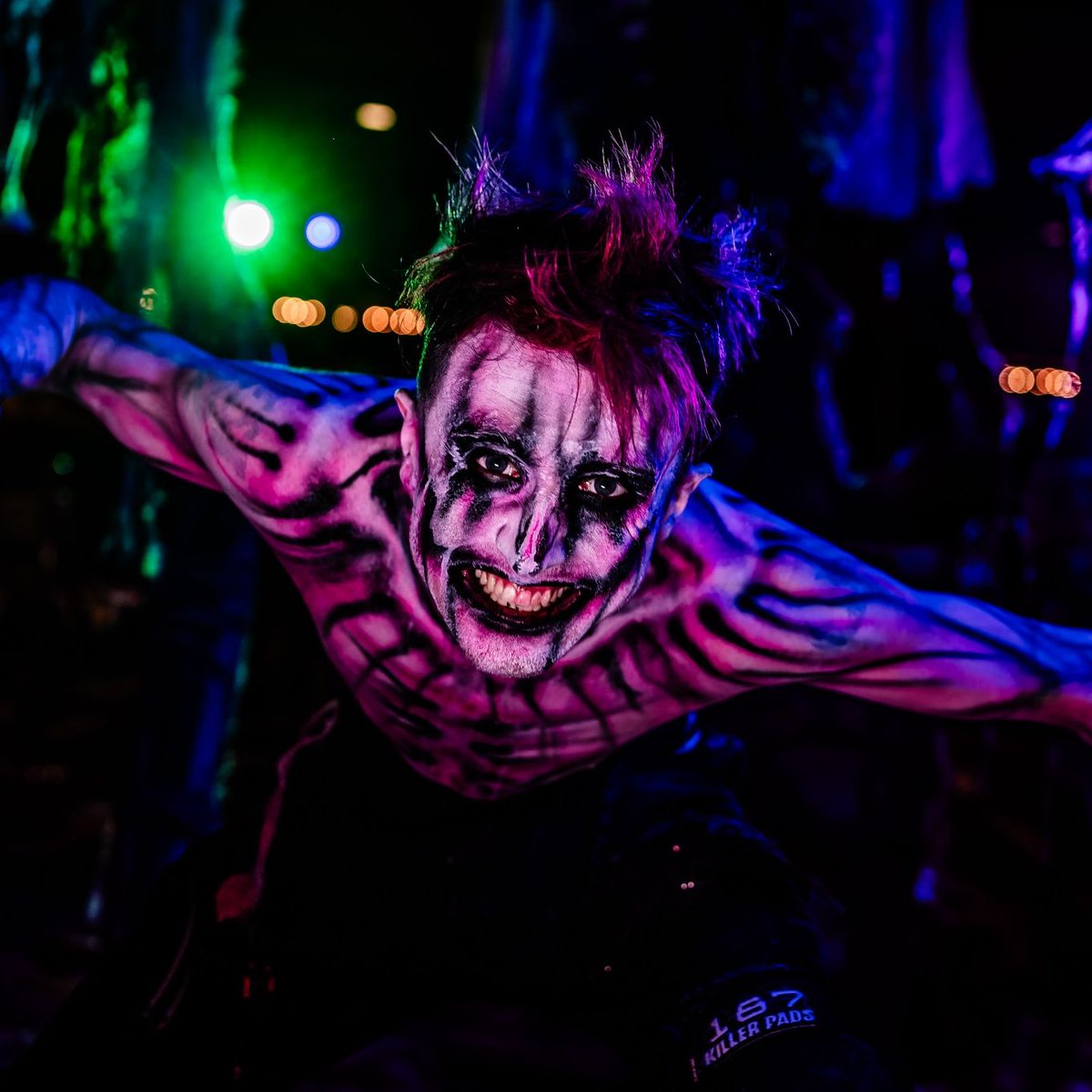 ⏳ Last day for $25 tickets to Hearts of Horror! After January 31st, it's $30. Don't let the monsters catch you unprepared:
Explore 4 blackout haunted houses.
Encounter 30+ monsters.
Enjoy fire and slider shows.
Sweeten the night with complimentary chocolate.