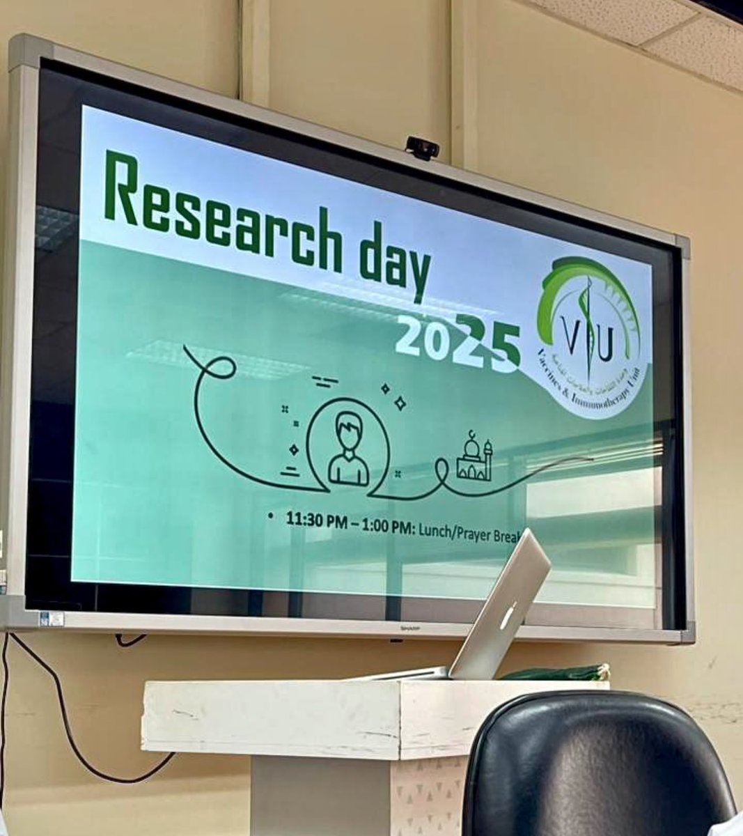 Arwa Alharbi (@ialharbiarwa) on Twitter photo The quote of the Fabulous day is that “Don’t be afraid to share what you know, because you know it better than anyone else!” <a href="/VIU_kfmrc/">Vaccines & Immunotherapy Unit</a> thanks for this day 🤍🤍 The quote of the Fabulous day is that “Don’t be afraid to share what you know, because you know it better than anyone else!” <a href="/VIU_kfmrc/">Vaccines & Immunotherapy Unit</a> thanks for this day 🤍🤍