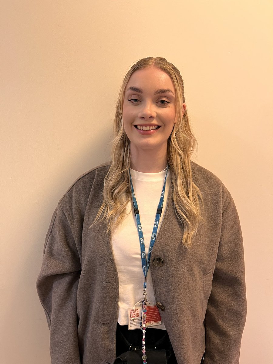 Emily was our Support Worker on CAMHS inpatients Hope Ward, she worked hard, studied hard and really cares about young people.  

And today started as our Assistant Psychologist 👏🏻👏🏻👏🏻

#TheresHopeOnTheHorizon #CAMHS 

<a href="/gordonmilson/">Dr Gordon Milson</a> <a href="/ChrisMurrayAD/">Chris Murray</a> <a href="/SarahJLeah/">Sarah Leah</a> <a href="/PennineCareNHS/">Pennine Care NHS FT</a>