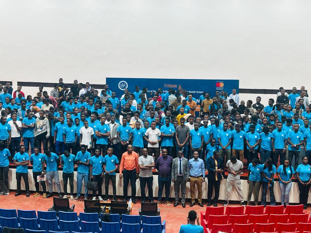 RwandaNPC's tweet photo. At @Uni_Rwanda’s January 2025 induction, @RwandaNPC Registrar @NsengeyukuriJD inspired 600 new Medicine &amp; Health Sciences students on the role of health professions regulation in advancing #Rwanda’s Vision 2050 and achieving universal health coverage. https://t.co/0DmEqqwIof