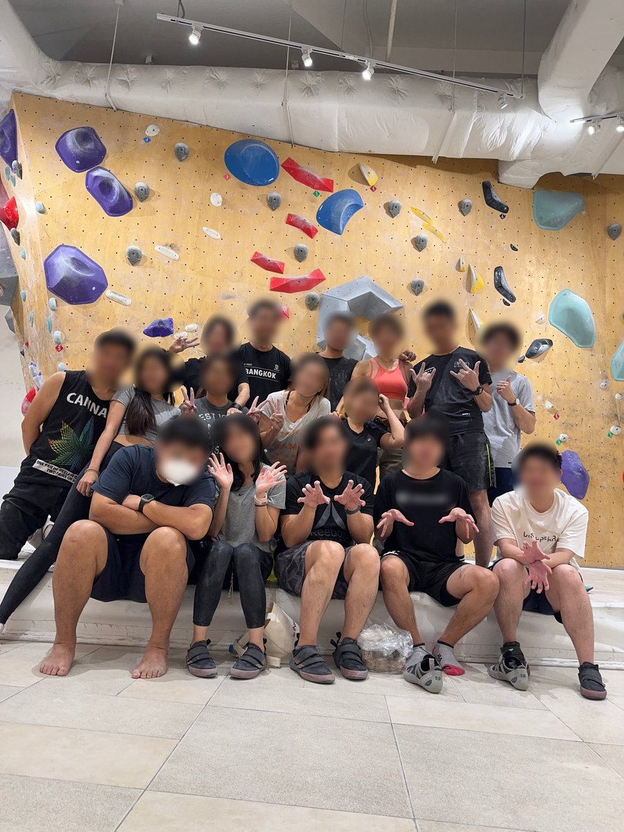 Devilwzhalo's tweet photo. กลุ่มสวิงที่มีกิจกรรมกีฬามากกว่าการสวิง อีกกิจกรรมที่เด่นในกลุ่มนี้คือ… การหาที่กิน!!!!
#rockclimbing #wallclimbing #กิจกรรม https://t.co/gh06hbcHLk
