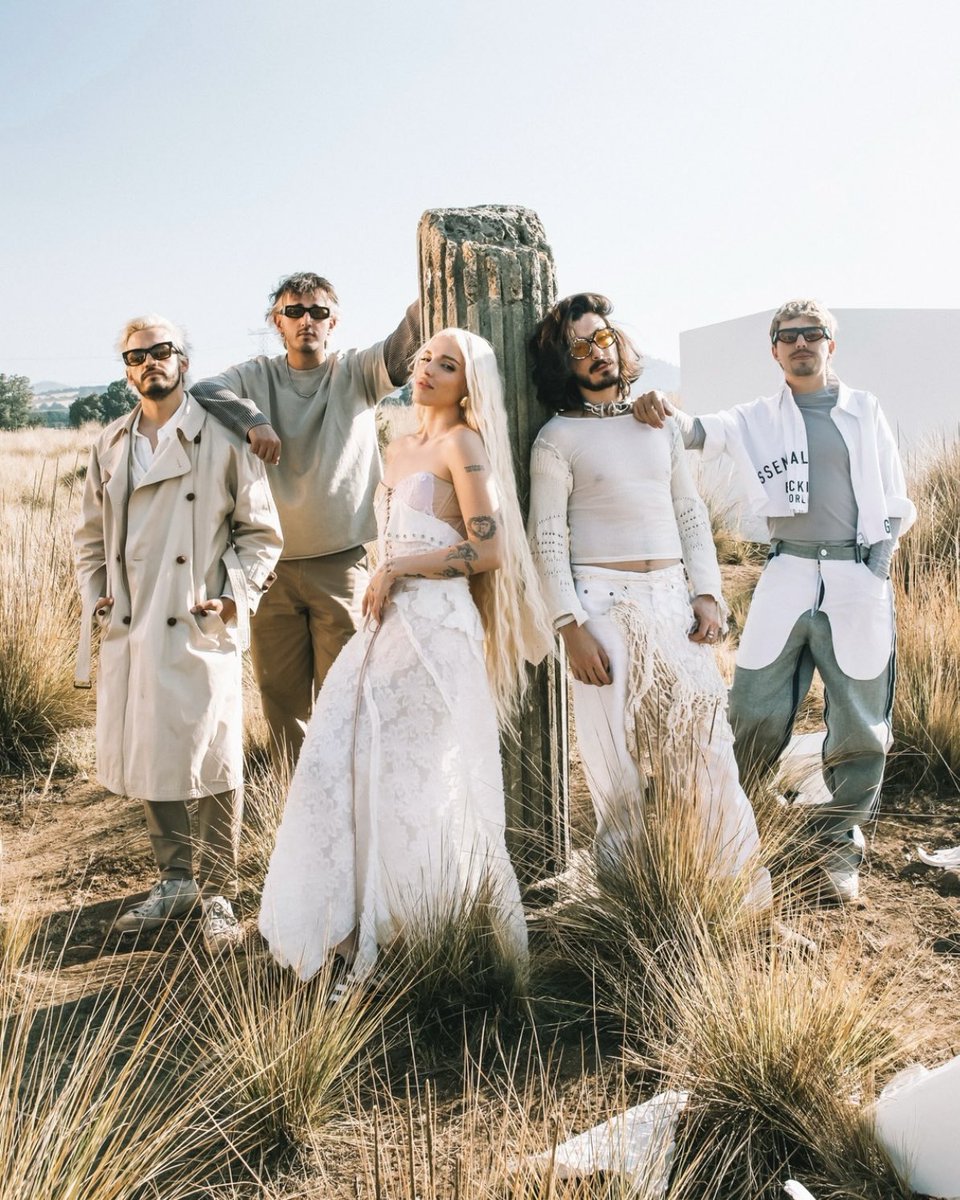 HORARIOS UN BESO MENOS 🪽

6:00PM 🇲🇽
7:00PM 🇨🇴
9:00PM 🇨🇱🇦🇷
1:00AM 🇪🇸🇮🇹

MORAT FT ELENA ROSE 🤍✨