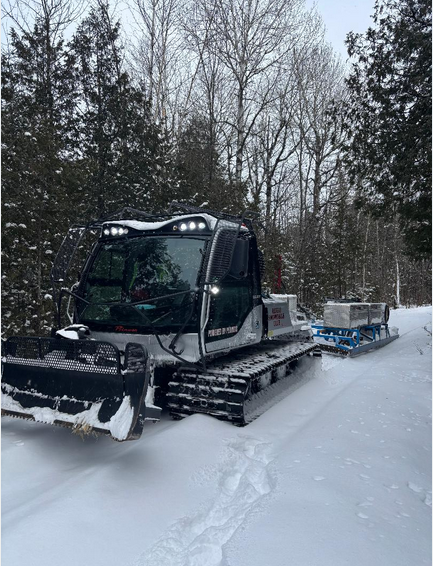 RSC_NorthGower's tweet photo. The groomers have been out doing what they do with the little snow we have and managed to get a section of trail open!  Hopefully more to follow with more snow!
Please remember to always check the ITG before you ride to ensure trails are open. https://t.co/p4ptuhgFeC