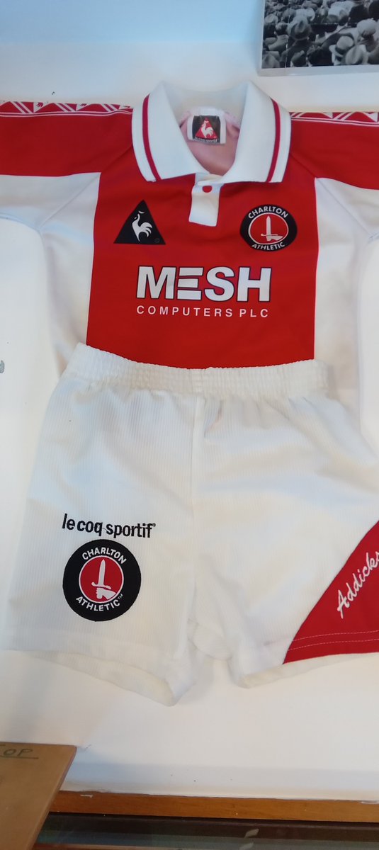 We had some donations today which won't take up too much space in our store room

A baby's mini #cafc kit from 1999 in surprisingly good condition