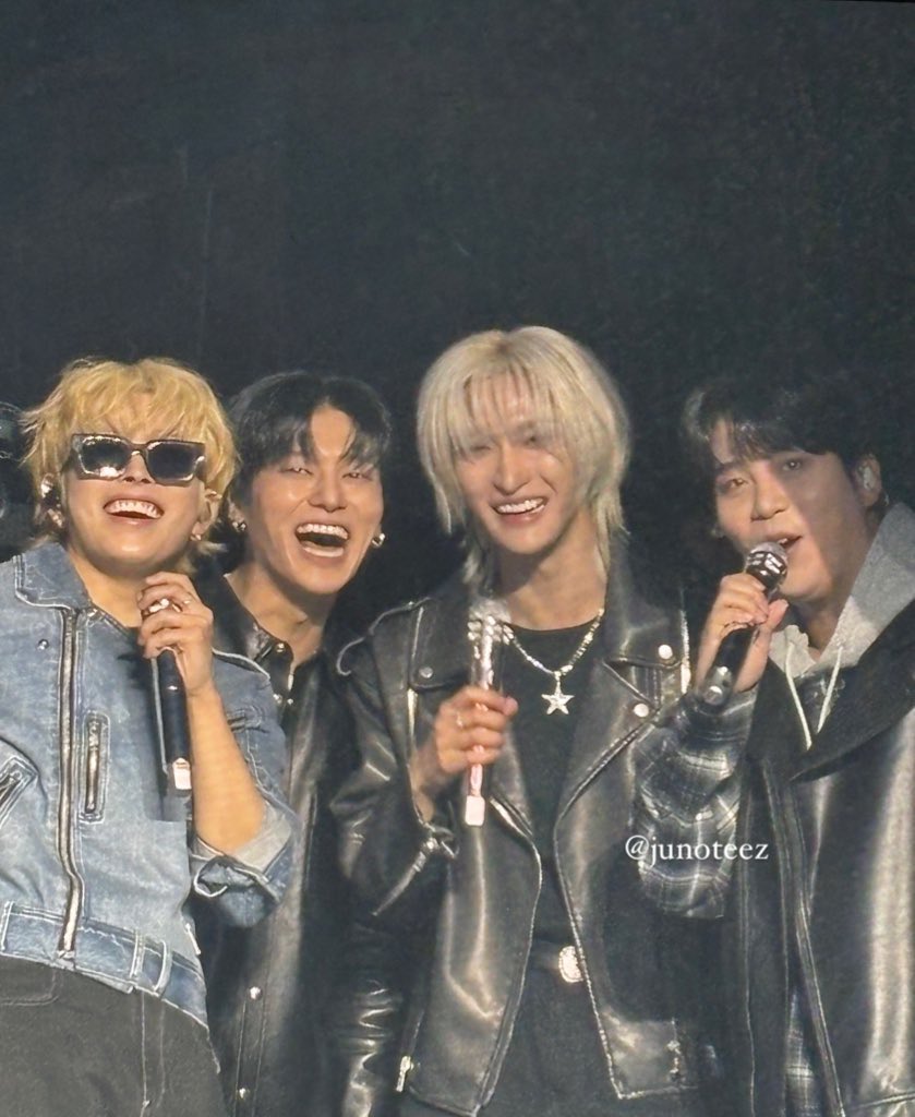 mingititis's tweet image. THIS PICTURE IS SO PRECIOUS OH MYGOD