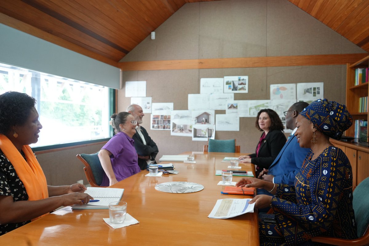 UN Women Papua New Guinea (@unwomenpng) on Twitter photo @UN_WomenRegional Director <a href="/christinearab/">Christine Arab</a>
met with 🇳🇿 High Commissioner Peter Zwart to discuss advancing #GEWE in #PNG 🇵🇬. We appreciate NZ’s continued commitment to #genderequality and look forward to our continued partnerships in PNG and globally. #PacificPartnerships 🇵🇬 🤝 @UN_WomenRegional Director <a href="/christinearab/">Christine Arab</a>
met with 🇳🇿 High Commissioner Peter Zwart to discuss advancing #GEWE in #PNG 🇵🇬. We appreciate NZ’s continued commitment to #genderequality and look forward to our continued partnerships in PNG and globally. #PacificPartnerships 🇵🇬 🤝