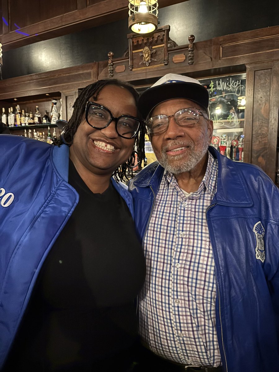 TheREAL_MBrooks's tweet image. Random: I love My brothers of #PhiBetaSigma even when they drive me crazy.

#ZPBS