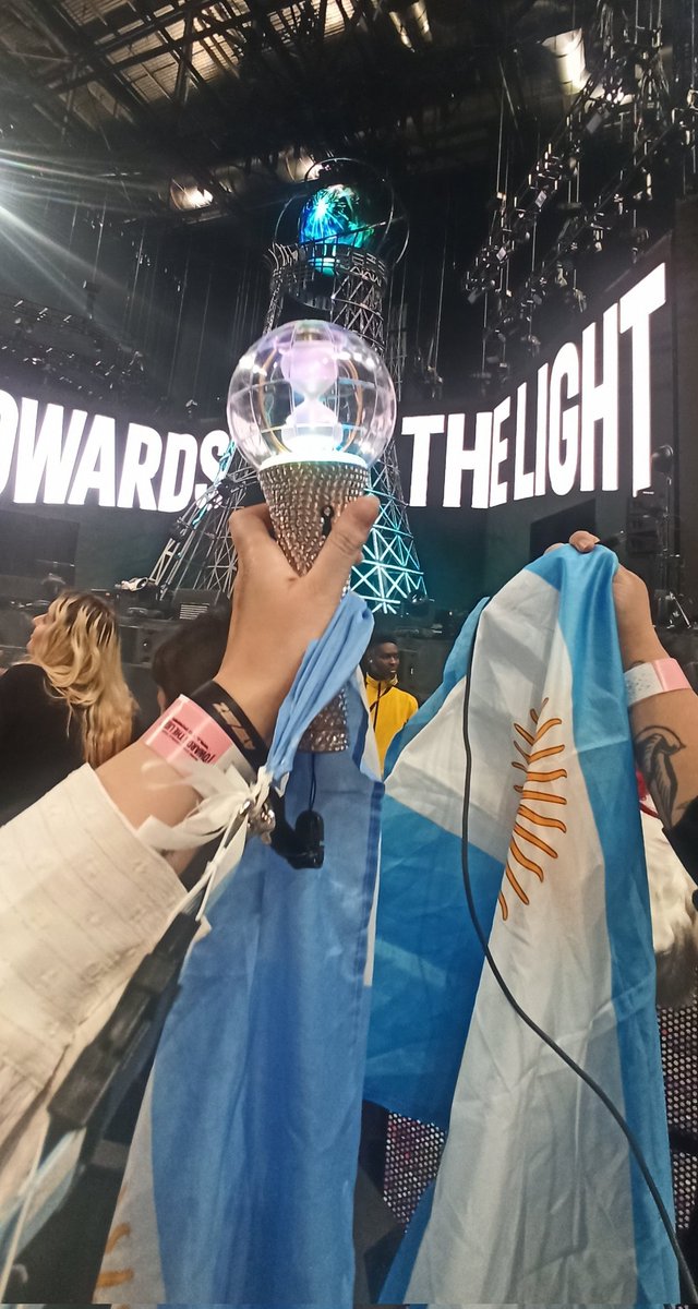 Camirang ⊙⊝⊜ • 🌻✨ | 🏴‍☠️💜🇦🇷 BTS EN ARG tweet media