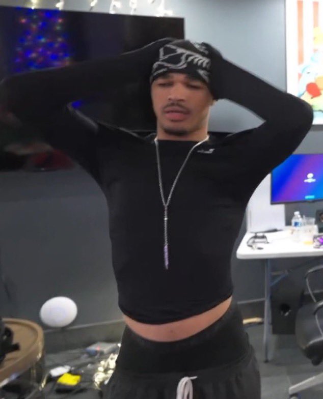 wilberyt_'s tweet image. Some things never change