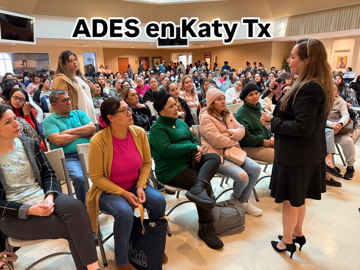 nenaorantes's tweet image. Con el objetivo de acercar los trámites consulares a la comunidad, hoy asistí a la ciudad de #KatyTX, para llevar a cabo, junto con el personal del #ConsulmexHou, las Actividades De Documentación Entre Semana (#ADES). Durante esta jornada, se atendió a la comunidad mexicana.