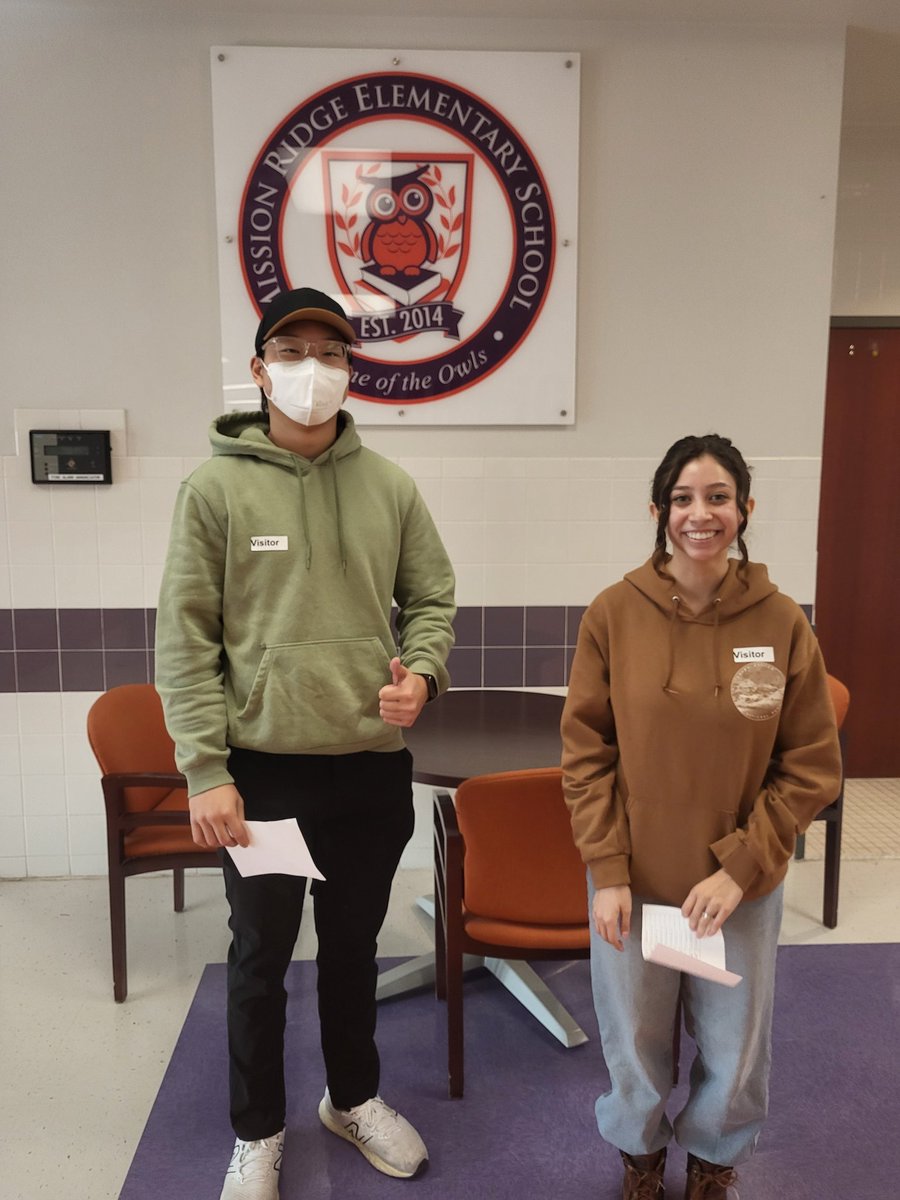 mechsscientist's tweet photo. The @missionechs honors league (SNHS, NTHS and NHS) is #ALLIN and out in full force today helping Mission Ridge students with EOC tutoring. These students demonstrate what #TeamSISD is all about, showing that the #PhoenixFamily is always willing to lend a helping hand. https://t.co/Pe81nRvMaX