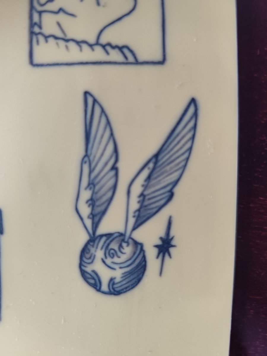 Hoy toca enseñar otro diseño más está vez  la #snitch dorada de #HarryPotter #tattoo #ink #tinta #dibujo (tengo más tatuajes hechos y mis iré subiendo cada día)