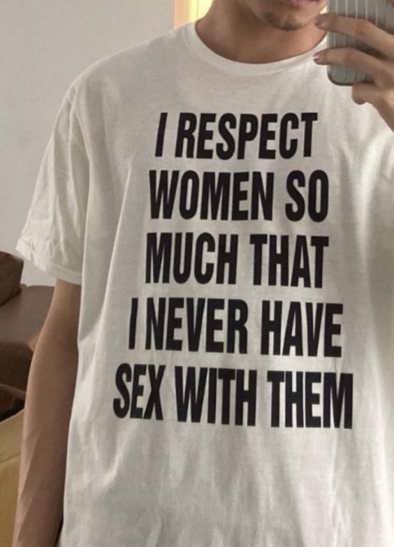 escuchando el album de amaia antes que el de gloosito