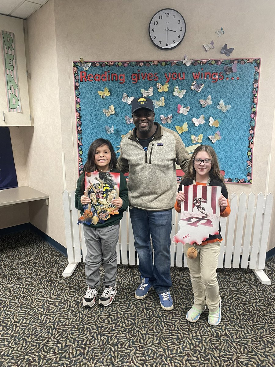 Bnpurdue's tweet photo. We loved having our community partner come in today and share about his struggles and successes through his entrepreneurship journey! https://t.co/VNOnBLCryl