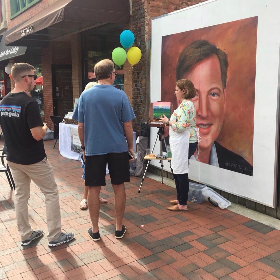 LisaSteeleRE's tweet image. Looking for that perfect new wall piece? Tour art from local artists at the Marietta Square Art Walk on the first Friday of every month!🎨
👉Learn more: lakehomes.site/3OZA9XW 

📷Marietta Square Art Walk
#marietta #mariettasquare #artwalk #mariettaga #localartists #supportlocal