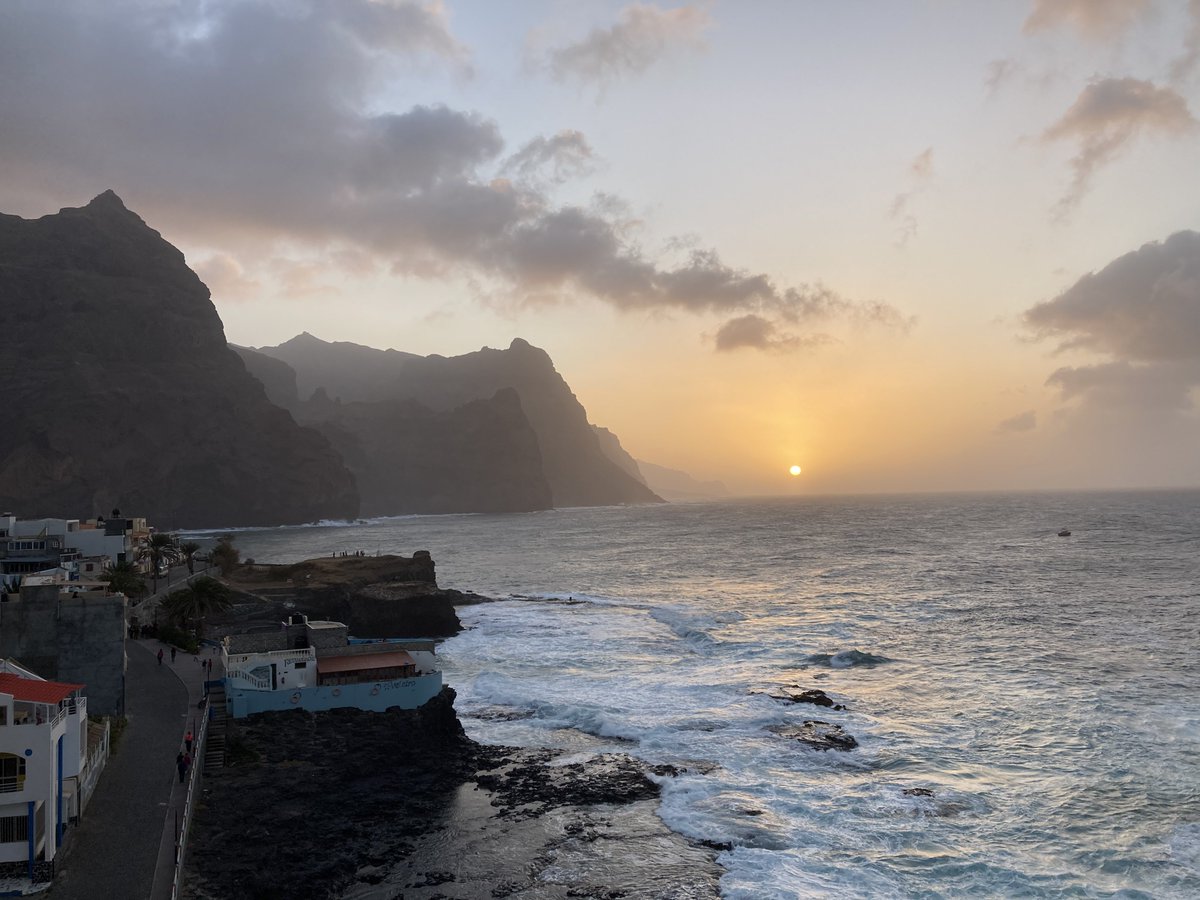 BMcCloskey (@bmccloskey_98) on Twitter photo These shots donât look like much, but itâs a Black-capped Petrel which passed Ponta do Sol, Santo AntĂŁo, Cape Verde this eve. One of three sightings, but the only one which gave prolonged views. A super seawatch with <a href="/jrmjones/">Josh Jones</a> where we had 448 Feaâs Petrels and 24 Boydâs Shears. These shots donât look like much, but itâs a Black-capped Petrel which passed Ponta do Sol, Santo AntĂŁo, Cape Verde this eve. One of three sightings, but the only one which gave prolonged views. A super seawatch with <a href="/jrmjones/">Josh Jones</a> where we had 448 Feaâs Petrels and 24 Boydâs Shears.
