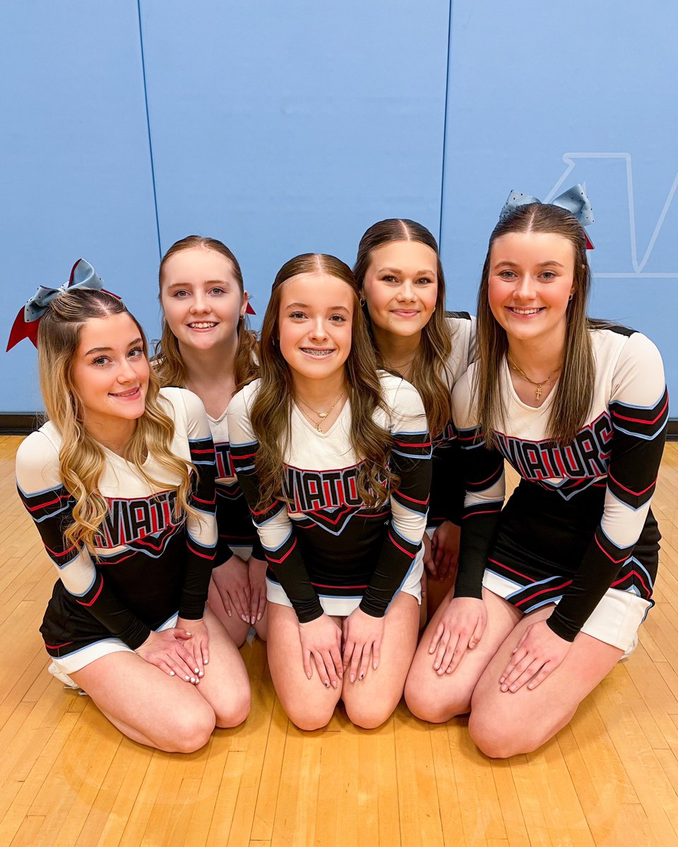 Last freshmen game🥹🏀
i love this squad so much♥️