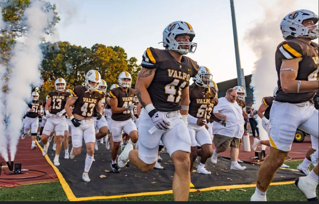 After a great conversation with <a href="/CoachWaddle/">Andy Waddle</a> I’m blessed to receive my second d1 offer from <a href="/valpoufootball/">Valpo Football</a>.

<a href="/CoachGeiger_/">Coach TG</a> <a href="/Loyola_FB/">Loyola Academy Football</a> <a href="/PrepRedzoneIL/">Prep Redzone Illinois</a> <a href="/EDGYTIM/">Timothy “EDGYTIM” OHalloran</a>